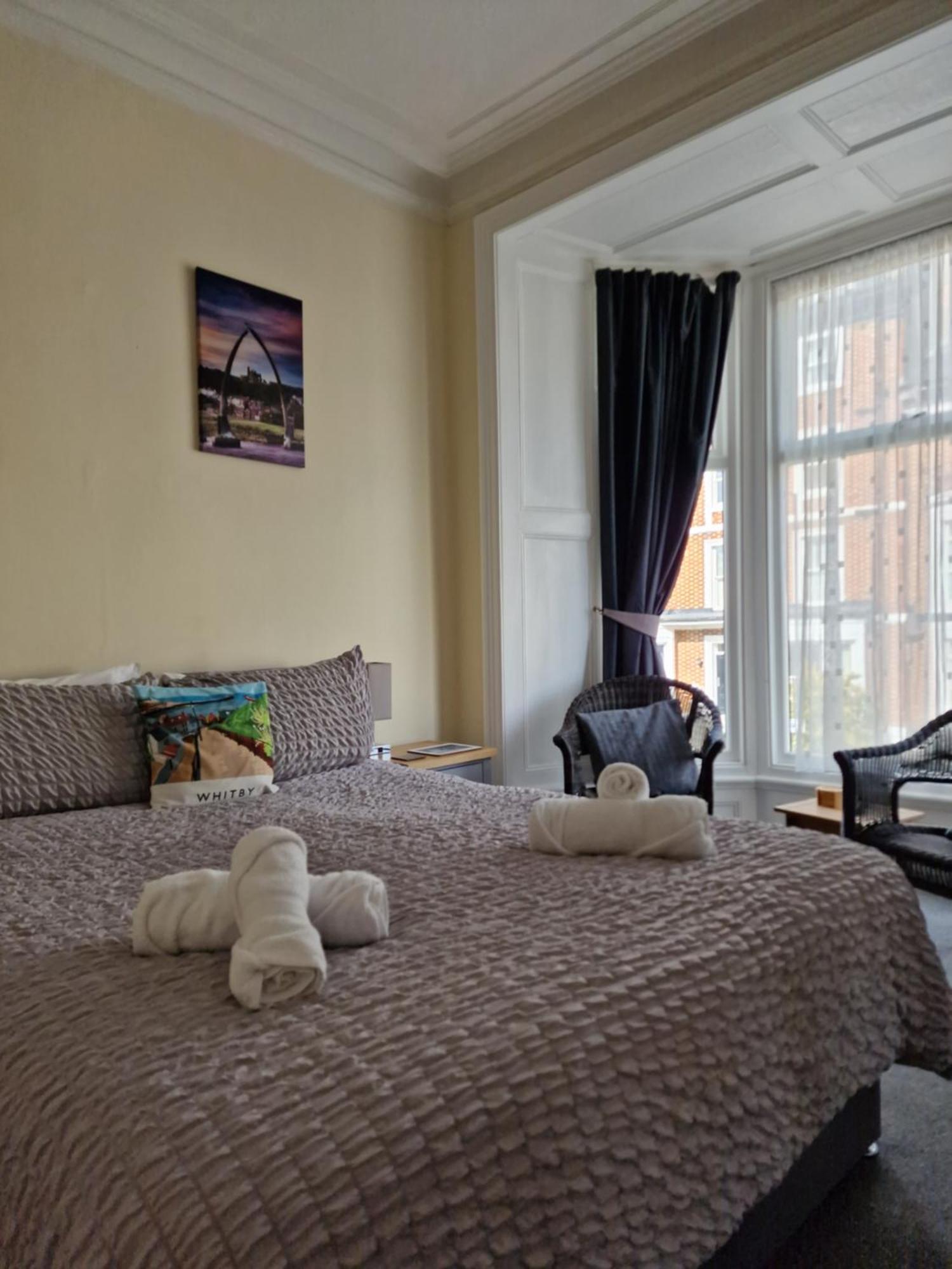 Hotel The Europa Whitby Esterno foto