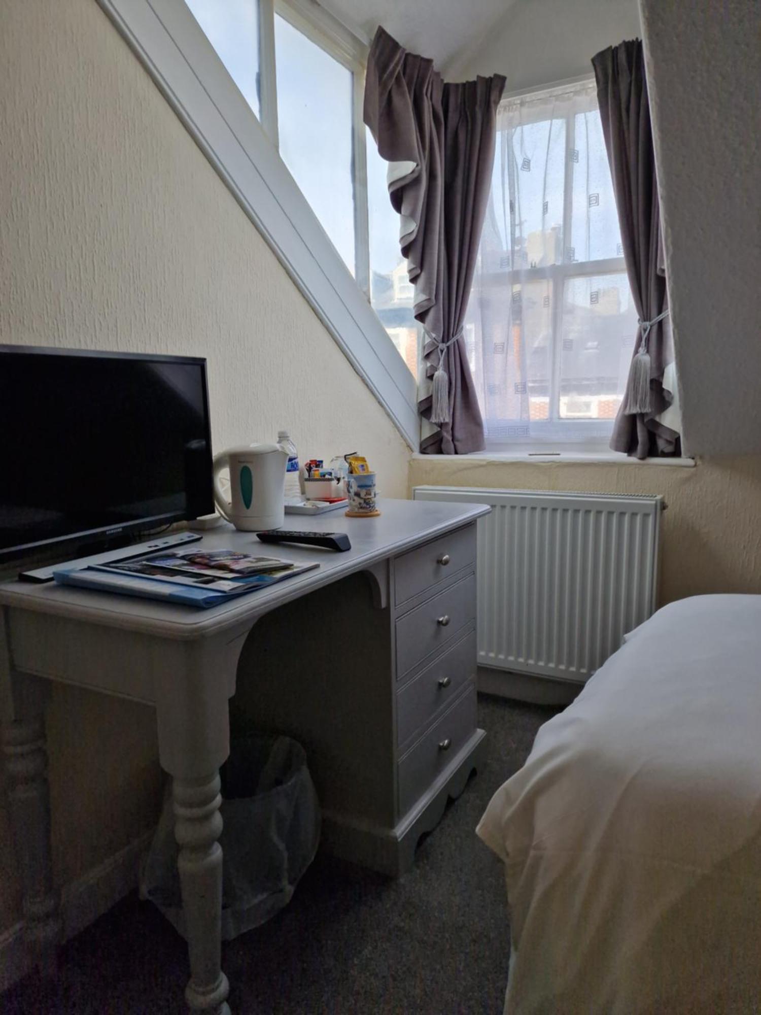 Hotel The Europa Whitby Esterno foto