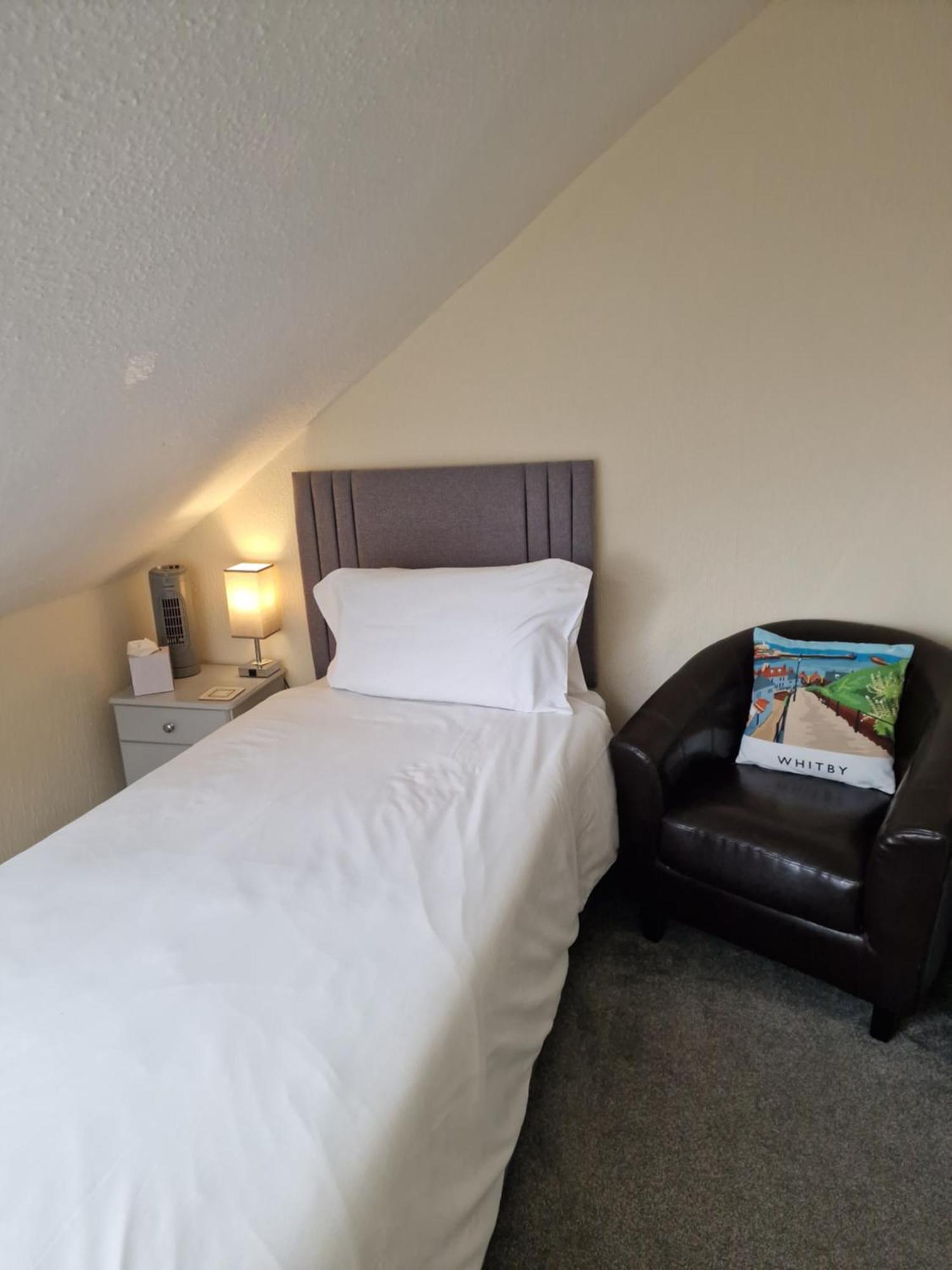 Hotel The Europa Whitby Esterno foto